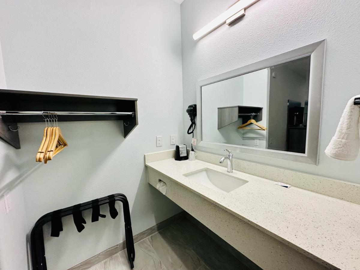 Crosby Travel Lodge And Rv Park ภายนอก รูปภาพ